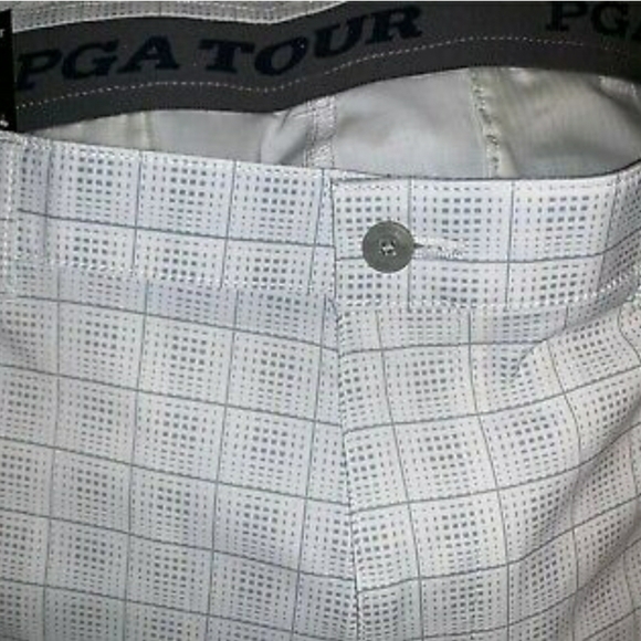 PGA Tour Shorts Motionflux 360 Active Stretch Waistband~White and light gray - Picture 5 of 8